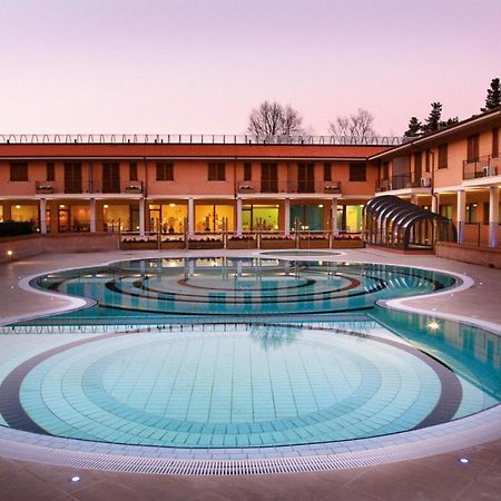 Residence Terme Di San Giacomo Sarnano Exterior foto